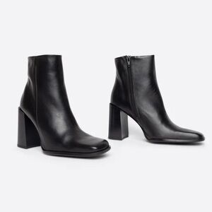 IN SEARCH OF black Passage Heel Boot 36